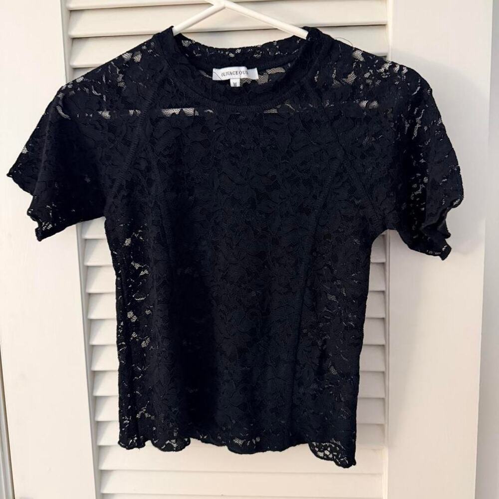 Olivaceous black lace crop top